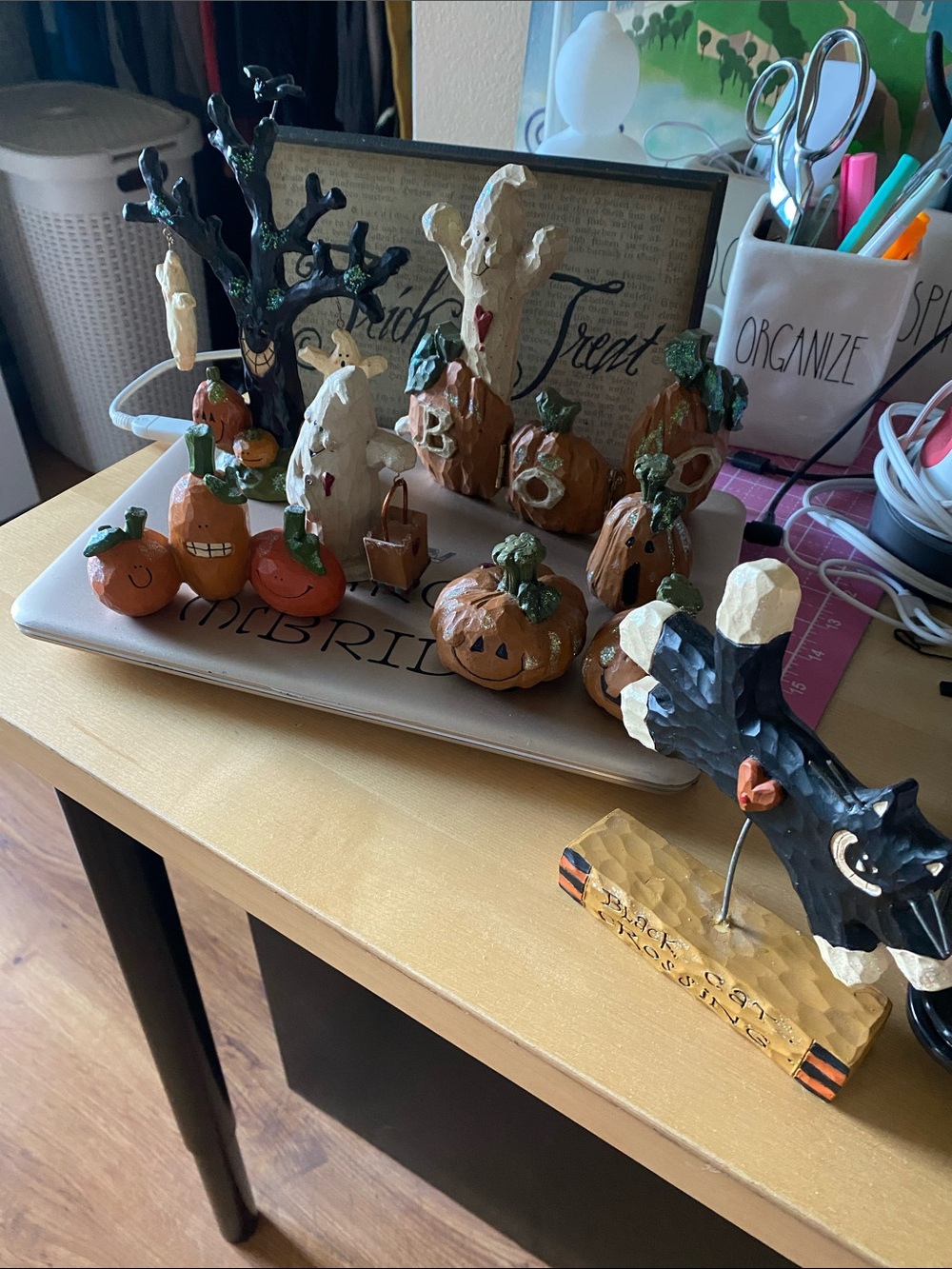 9 pieces Halloween Pumpkin & Ghost Tabletop Décor Set Vintage Jonathan Adler